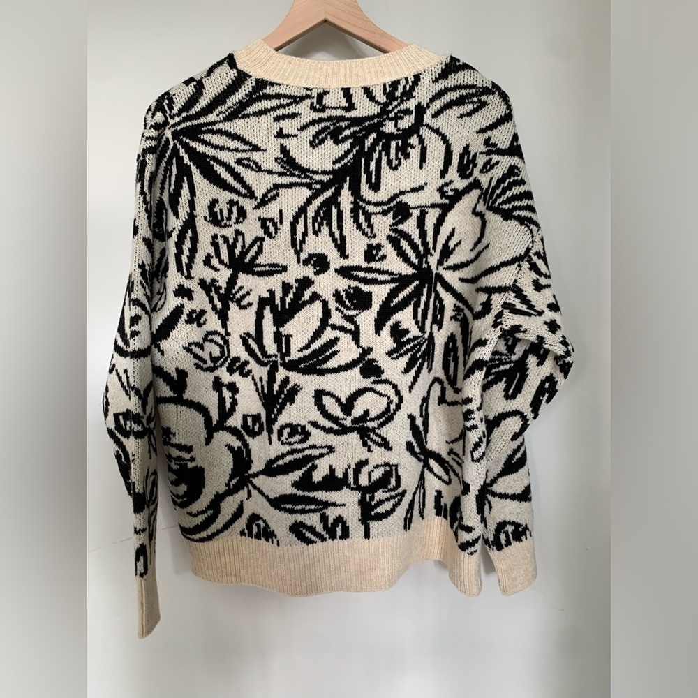 By Anthropologie Floral Pop Embroidered Sweater - Picture 4 of 5
